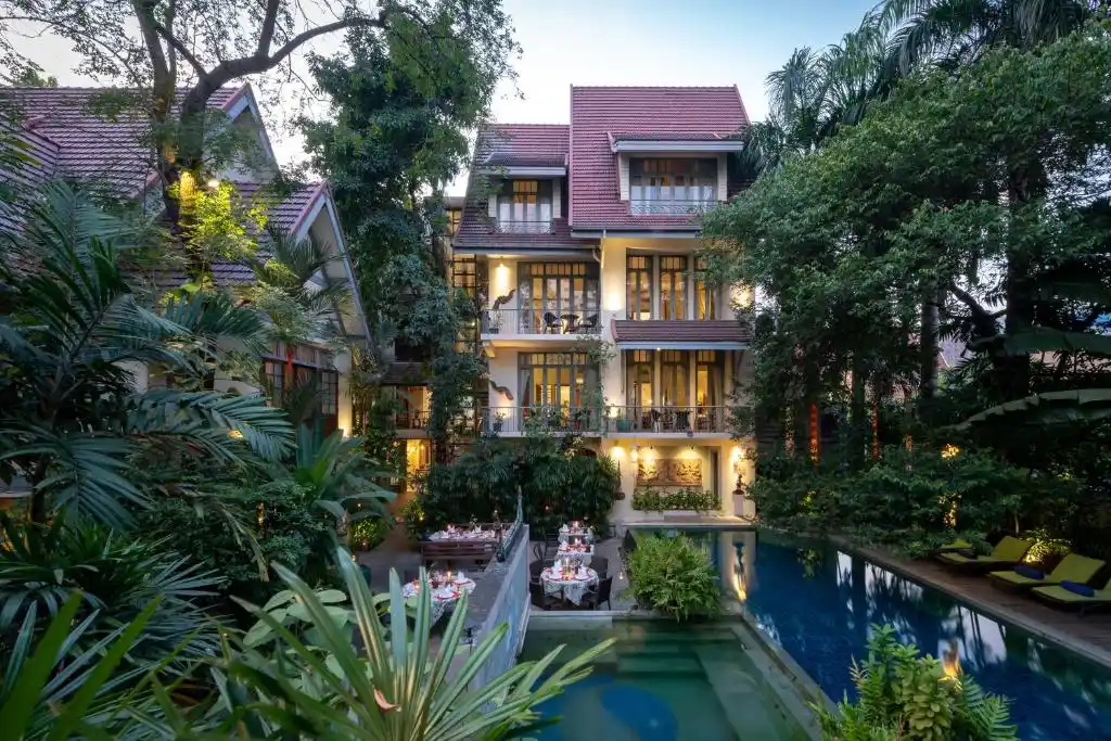 Ariyasom Villa, Bangkok