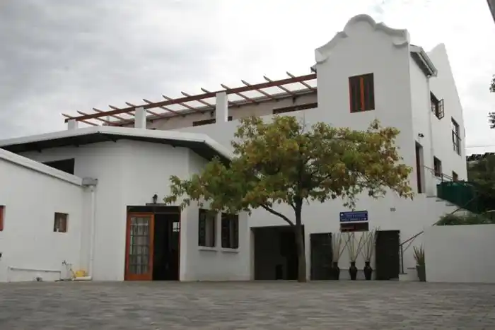 Queen Manor Guest House
