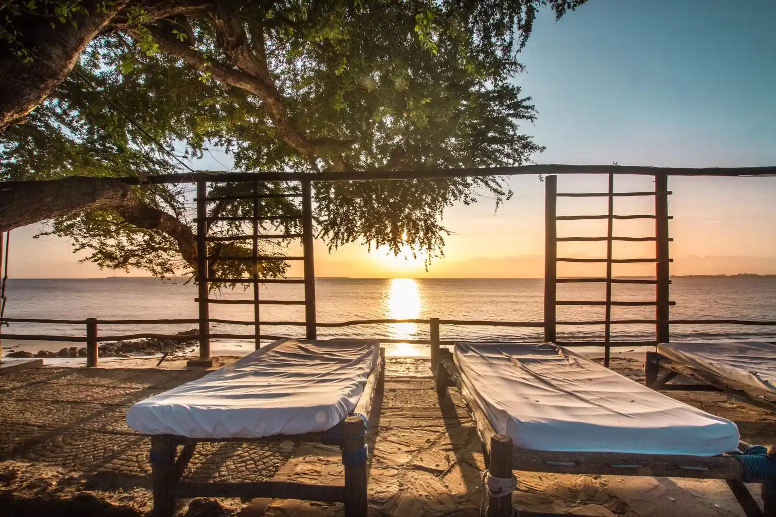 Hôtel Mediterraneo • Dar es Salaam